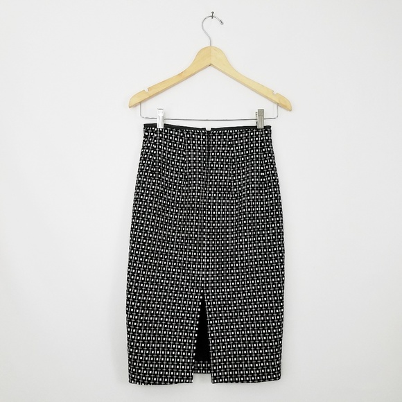 2912038 Black-White Check Pencil Skirt